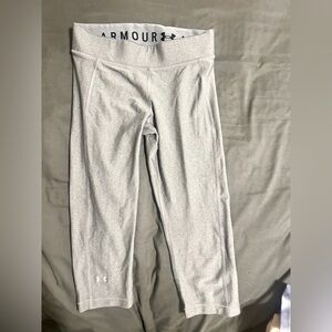 Under Armour workout leggings. Size medium. Like new smoke free home.